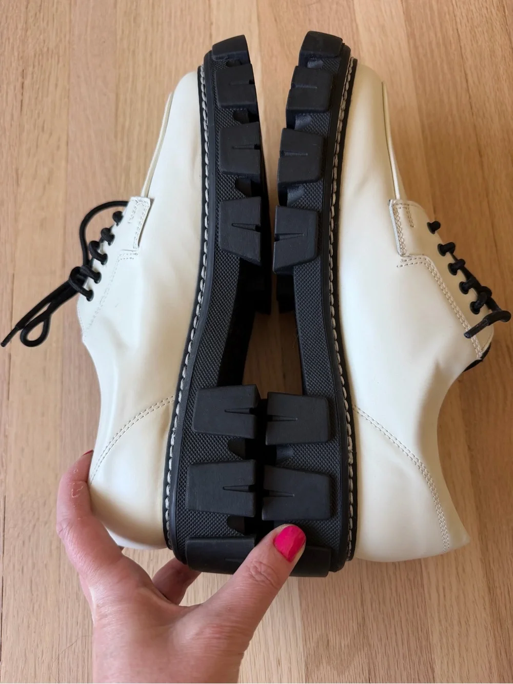 Marc Fisher Dorn Oxford White Lace-Up Shoes with Chunky Black Soles